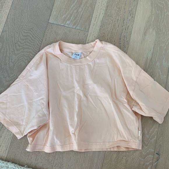 Aritzia Tops - Peach color tna crop